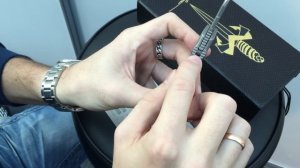 Посмотрим на Microtech Anax