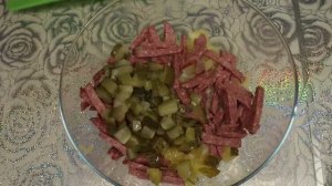 САЛАТ с колбасой ОХОТНИЧИЙ , ВКУСНЕЕ ЧЕМ ОЛИВЬЕ !!! рецепт 2020