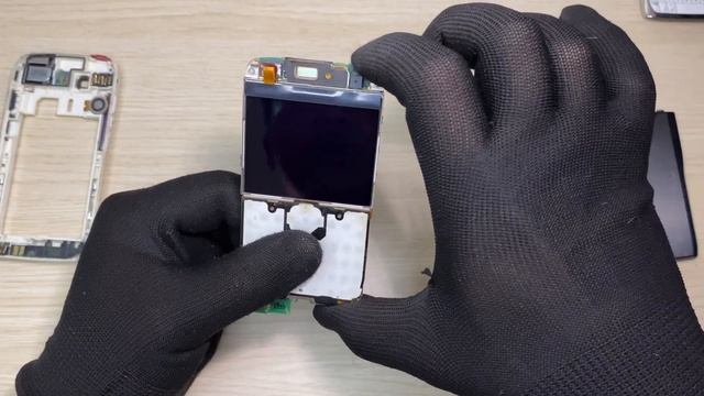 [ Mobile NewOld. #120 ] Thực chiến VỆ SINH & THAY MÀN HÌNH Nokia E71 cho ông anh gần nhà. смотреть онлайн