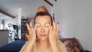 Как правильно нанести крем на лицо? / Вечерний и утренний уход за кожей лица