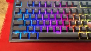 Сравнение Keyrox TKL Classic и Dark Project KD87A Gateron Teal Cap. (Берите KD87A)