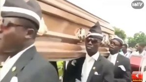 Африканцы танцуют с гробом под astronomia funeral dance tik tok dancing coffin meme 22-04-2020///