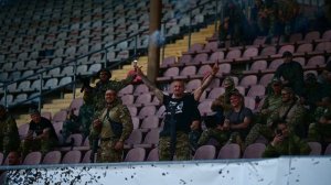 20 мая Мариуполь. Брига Espanola пошуемели. фаны поют Максим - знаешь ли ты