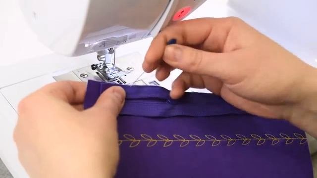 Как вшить молнию с помощью специальной лапки