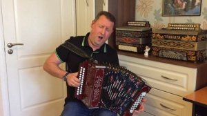 Паша гармонист - Спустилась ночь над засыпающими кленами