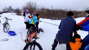 Перетягивание каната на масленицу