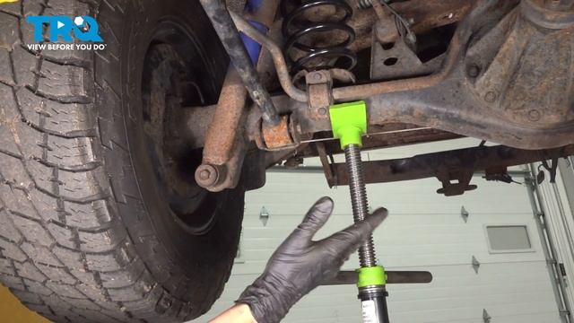How to Replace Rear Shock Absorber 1996-2002 Toyota 4Runner смотреть онлайн