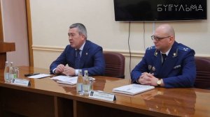 Глава Бугульминского района Линар Закиров поздравил сегодня работников прокуратуры с профессиональны