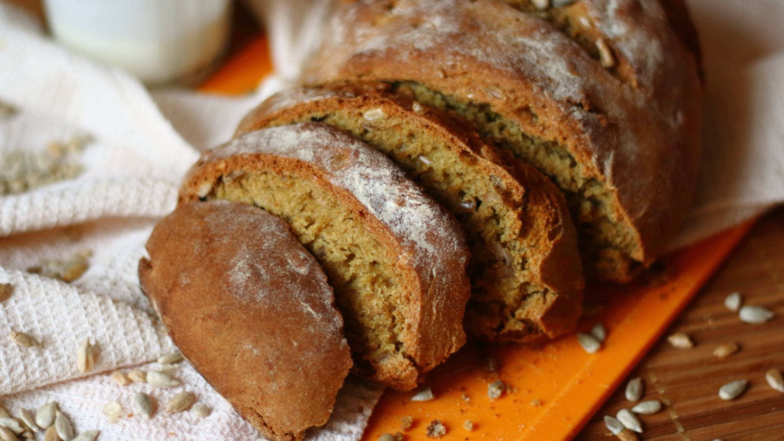 🍞 Ржаной хлеб на кефире без дрожжей - простой и вкусный рецепт