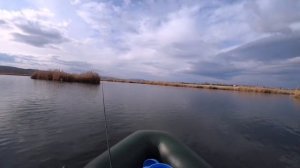 Ловля окуня в декабре, с лодки на УЛ. Рыбалка в Крыму.Феодосия