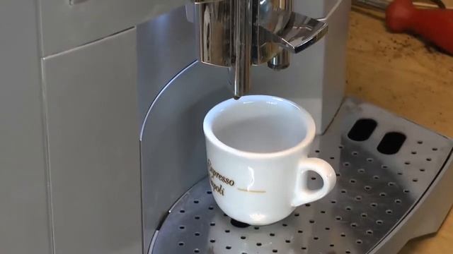 Эспрессо на кофемашине Jura S9 после ремонта. смотреть онлайн