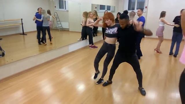 Урок бачаты от Эдельмиро (Ульяна + Эд) 28.06.2019 смотреть онлайн