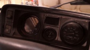 ВАЗ   2107 стрелка зарядки прыгает