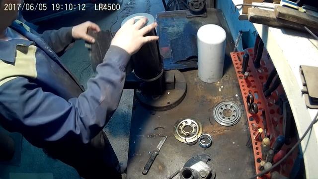 Разбираем старый сепаратор винтового компрессора ДЭН 75Ш