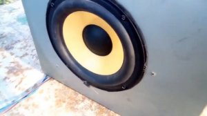Валит басом samsung max-zj730.