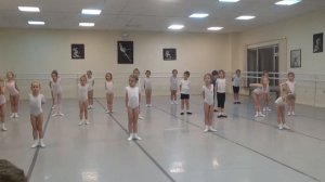 2 Часть.Урок балета для детей. Развитие данных у детей. Первые шаги в хореографии. Растяжка