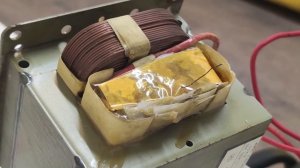 Ремонт контакта вторичной обмотки трансформатора. Microwave oven transformer repair.