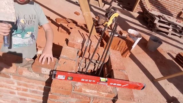 Юный мастер каменщик смотреть онлайн