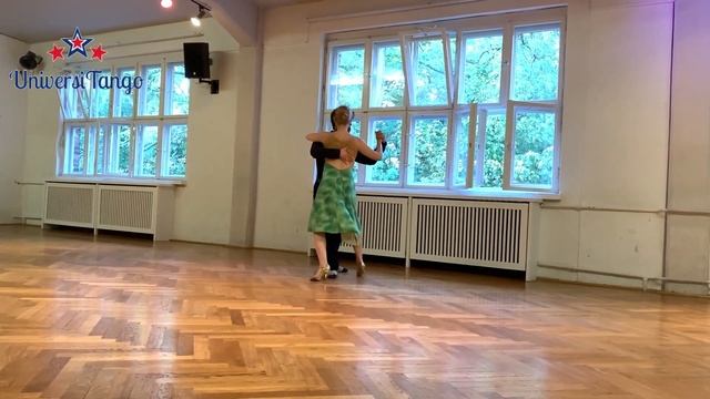 Tango Lesson - Adapting Your Steps to the Milonga смотреть онлайн