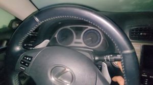 не заводиться Lexus is 250