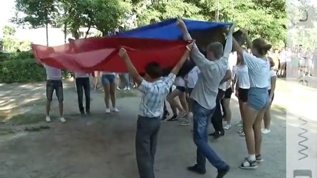 В Курской области в центре «Монолит» открылась смена для волонтеров смотреть онлайн