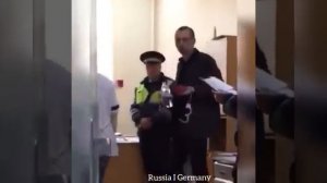 Остановите, Вите надо выйти
