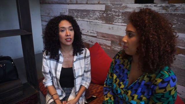 Curly Girl Q + A with Rocio from Risas Rizos смотреть онлайн