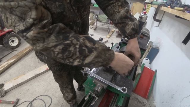 Первая резьба на токарном станке ТВ 4 смотреть онлайн