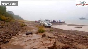 Новый Haval H9 (Хавал Н9) полный привод по грязи берега реки