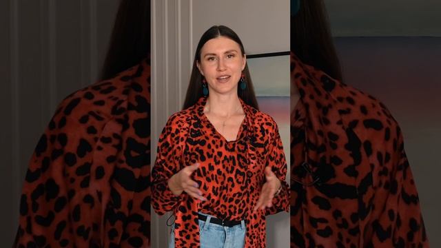 Телевизор вплотную к стене