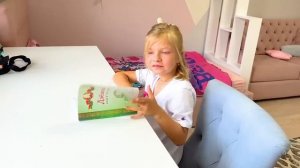 СОФИЯ И ЕЁ РАЗВЛЕЧЕНИЯ. СОФУНЬЯ ШАЛУНЬЯ