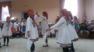 Поют и танцуют марийцы