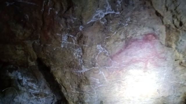 "Настоящие" рисунки первобытных. Репортаж из закрытого зала второго этажа пещеры Шульган Таш. смотреть онлайн