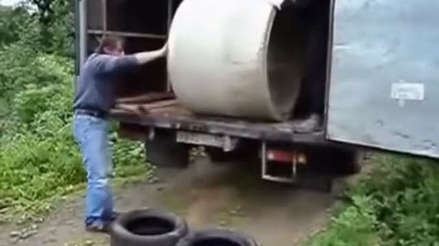 Как выгрузить бетонное кольцо