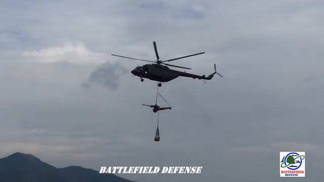 Переброска легких гаубиц LG1 Mk II на внешней подвеске Ми-17В-5 армейской авиации Таиланда, 3.2.202 смотреть онлайн