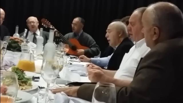 Русскую песню поют грузины. Это СУПЕР - СМОТРЕТЬ ВСЕМ!!!! смотреть онлайн