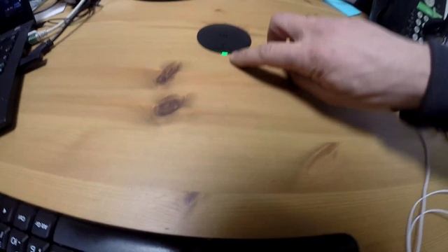 Встраиваемая в мебель розетка от schneider одна бесконтактная , другая usb . смотреть онлайн