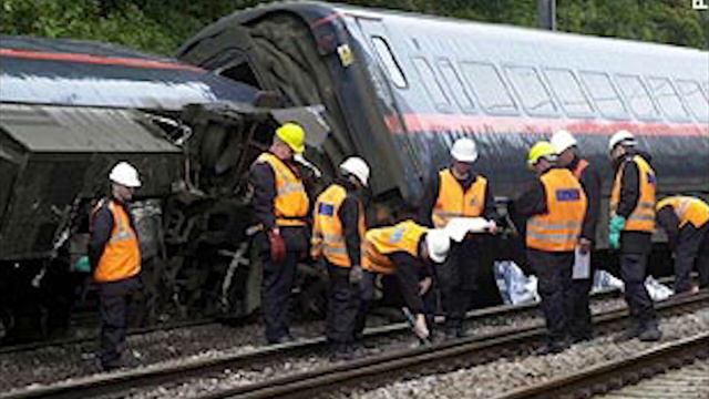 Hatfiled Train Crash - 17th October 2000 смотреть онлайн