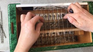 Ремонт гармони Чайка-2. Замена клапанов часть 3.