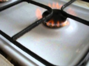 красный газ на плите
