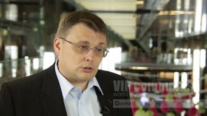 СУРКОВ ЭТО СМОТРЯЩИЙ ЗА ПУТИНЫМ