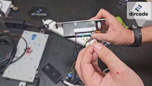 Подключение электромоторного замка Dircode Dm2 и считывателя Dircode Bio