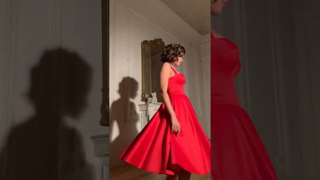 Красное платье в длине миди Ливи смотреть онлайн