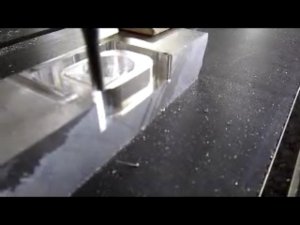 Чистовая обработка http://frezeru.ru на фрезерном станке SF609...