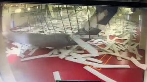 Крыша в школе на Тайване обрушилась из-за землетрясения, когда в здании шёл урок физкультуры