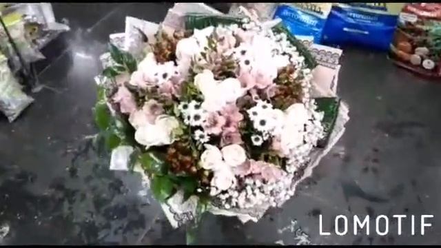 Букет на юбилей магазин "АЛЫЕ РОЗЫ" флорист ЭЛЬНУР смотреть онлайн