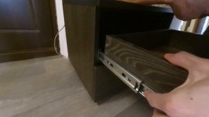 Как вытащить ящик мебельный на телескопических направляющих
