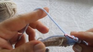 подушка вязаная тунисским крючком