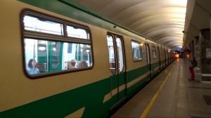 Электропоезд 81-722/723/724.3 "Юбилейный" №322 на станции метро Приморская, линия №3