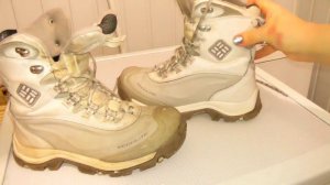 Как ПОЧИСТИТЬ БЕЛУЮ ОБУВЬ или МЕБЕЛЬ / лайфхак